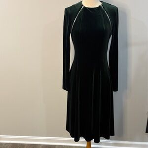 ADDADALFI Green Velvet MIDI Long Sleeve Dress. XS. Small